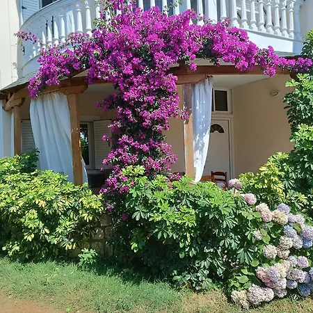 Oruci Apartments Ksamil Exterior foto