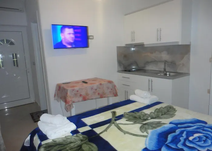 Oruci Apartments